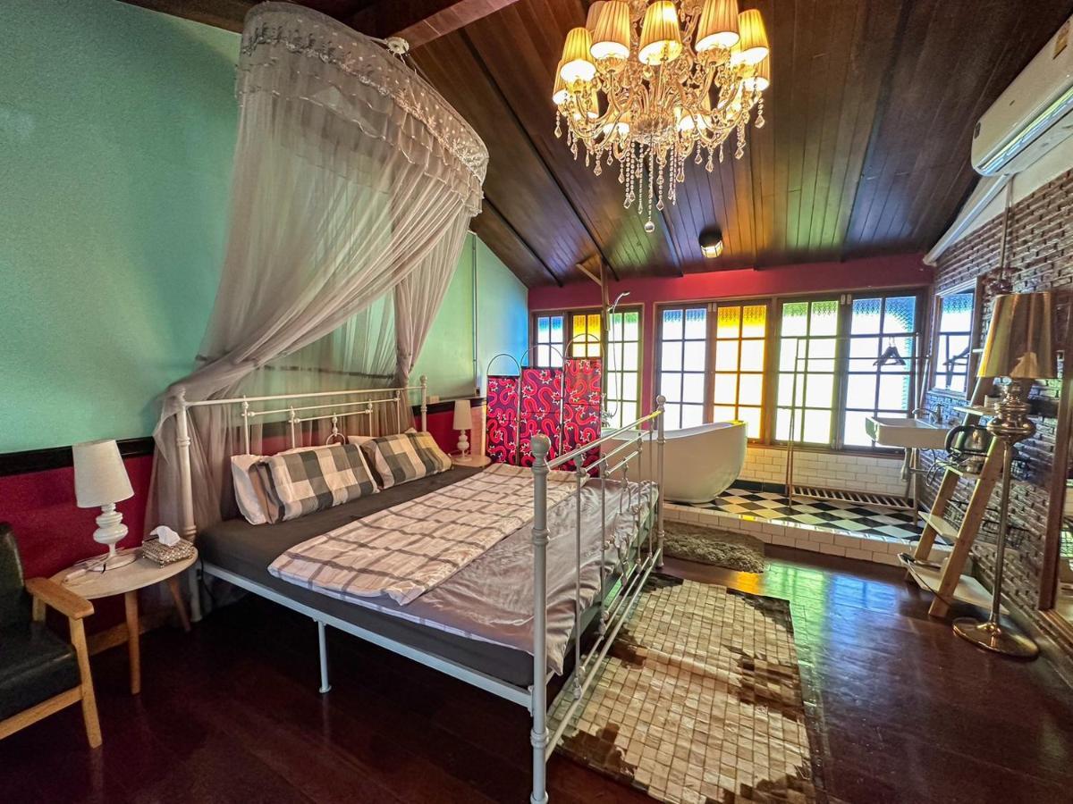 ホテル T-House Bkk 2Floors Near Bts With Swimming Pool And Free Wifi バンコク都 エクステリア 写真