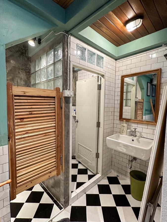ホテル T-House Bkk 2Floors Near Bts With Swimming Pool And Free Wifi バンコク都 エクステリア 写真