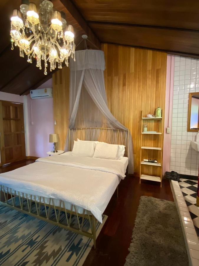 ホテル T-House Bkk 2Floors Near Bts With Swimming Pool And Free Wifi バンコク都 エクステリア 写真