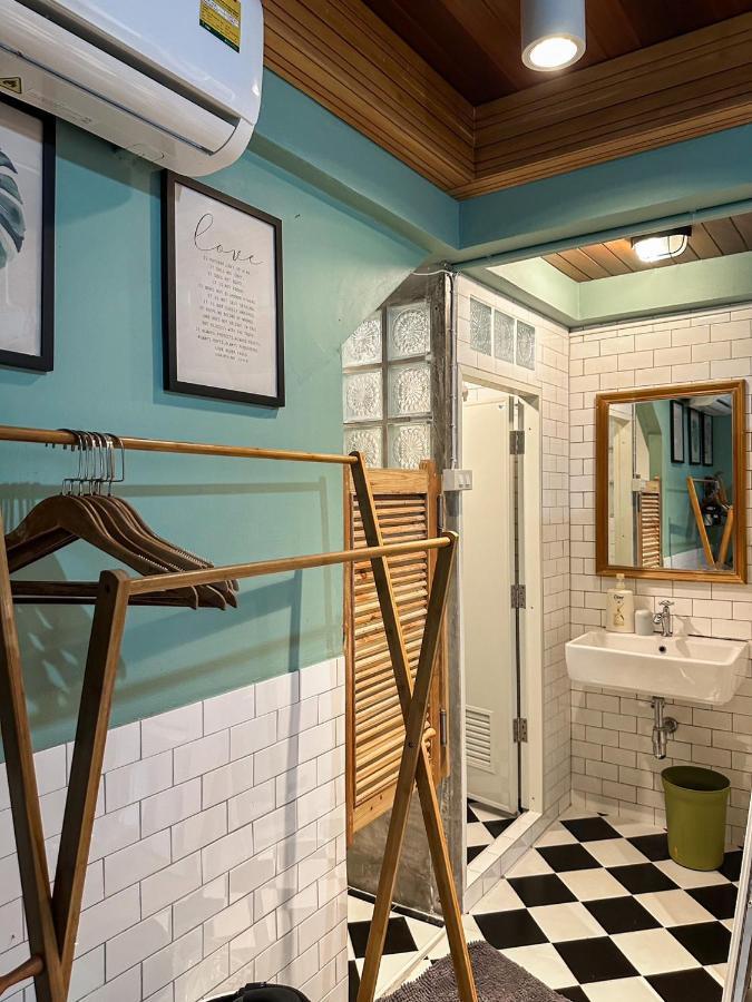 ホテル T-House Bkk 2Floors Near Bts With Swimming Pool And Free Wifi バンコク都 エクステリア 写真