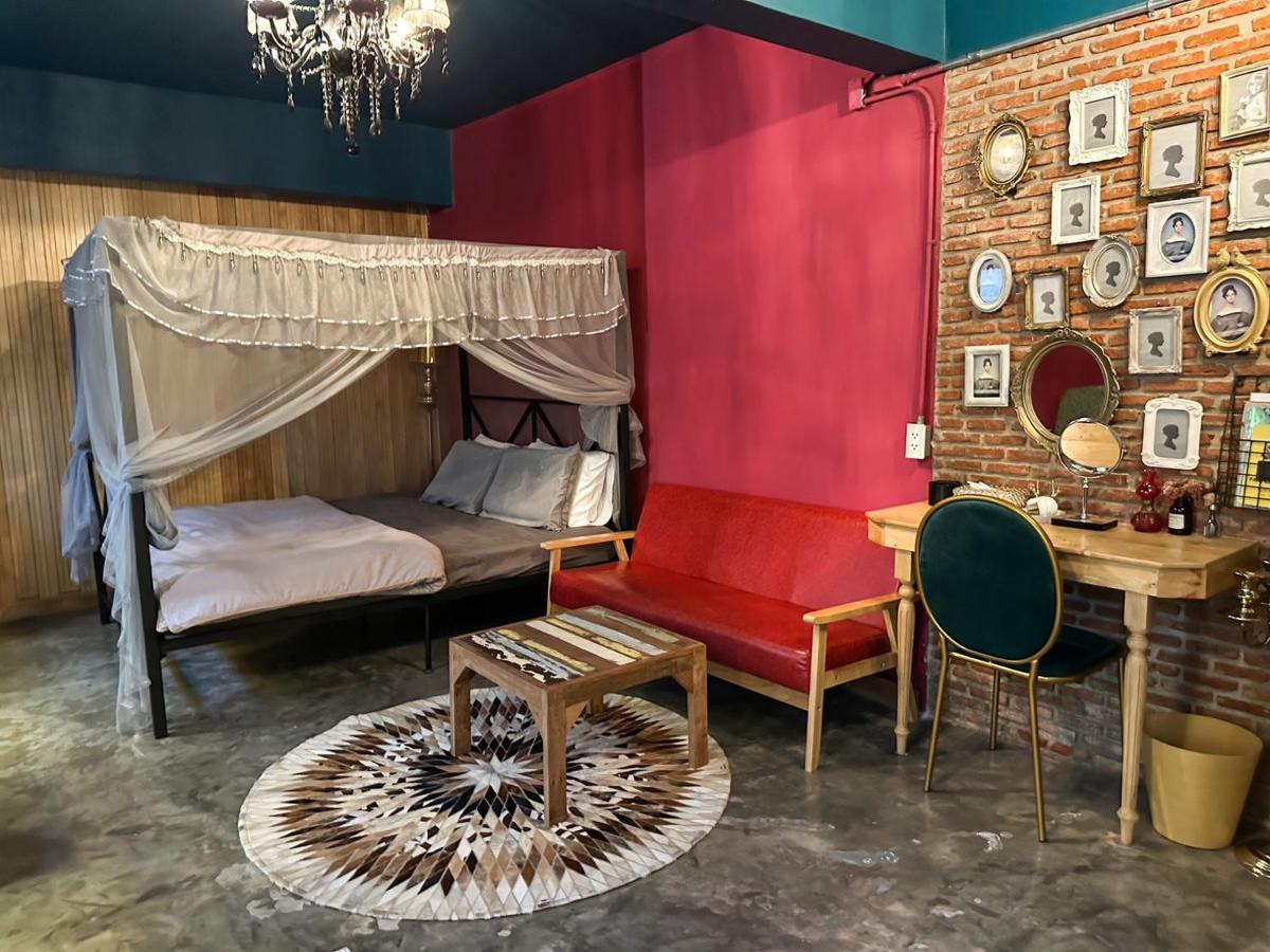 ホテル T-House Bkk 2Floors Near Bts With Swimming Pool And Free Wifi バンコク都 エクステリア 写真