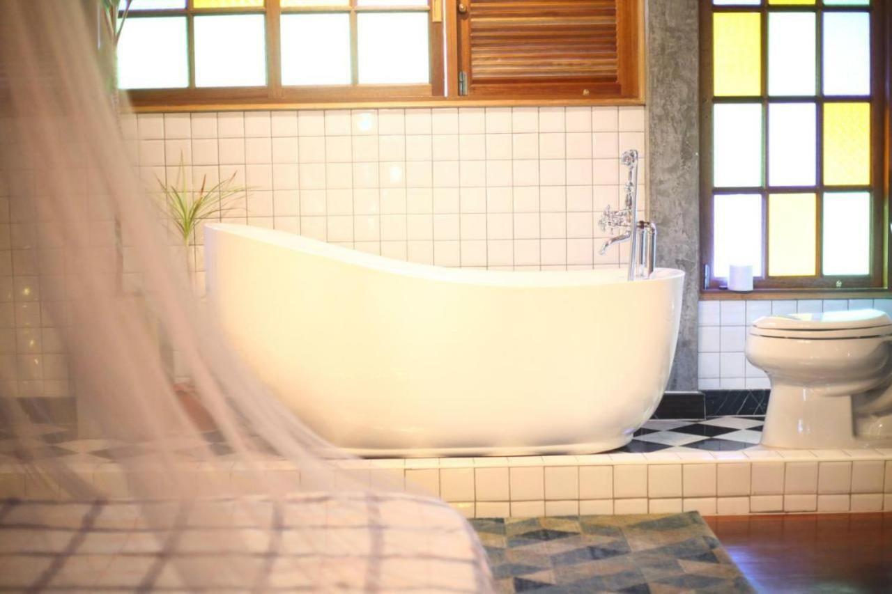 ホテル T-House Bkk 2Floors Near Bts With Swimming Pool And Free Wifi バンコク都 エクステリア 写真