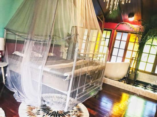 ホテル T-House Bkk 2Floors Near Bts With Swimming Pool And Free Wifi バンコク都 エクステリア 写真