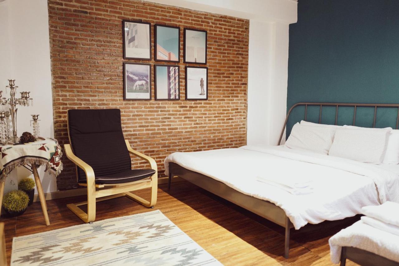ホテル T-House Bkk 2Floors Near Bts With Swimming Pool And Free Wifi バンコク都 エクステリア 写真