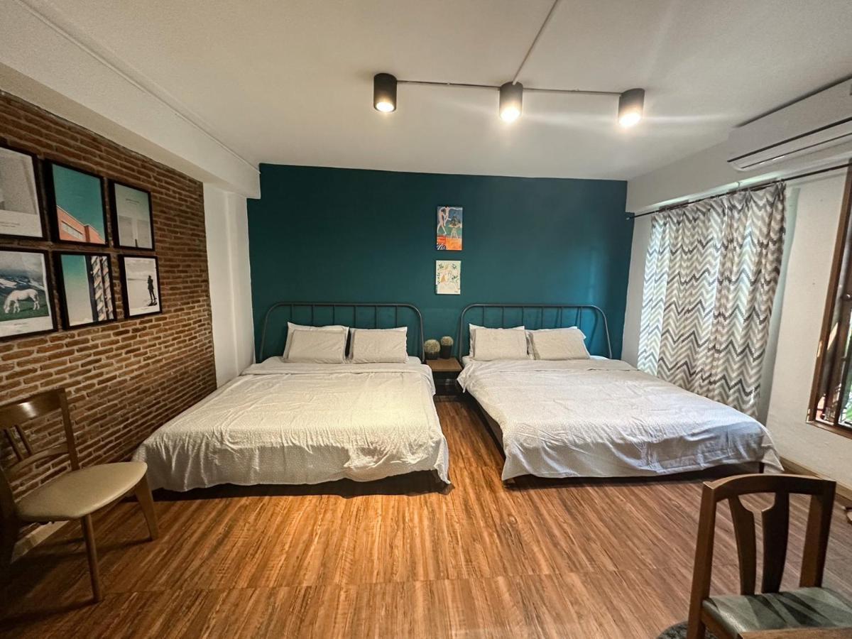 ホテル T-House Bkk 2Floors Near Bts With Swimming Pool And Free Wifi バンコク都 エクステリア 写真