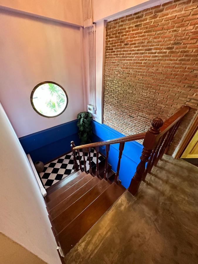 ホテル T-House Bkk 2Floors Near Bts With Swimming Pool And Free Wifi バンコク都 エクステリア 写真